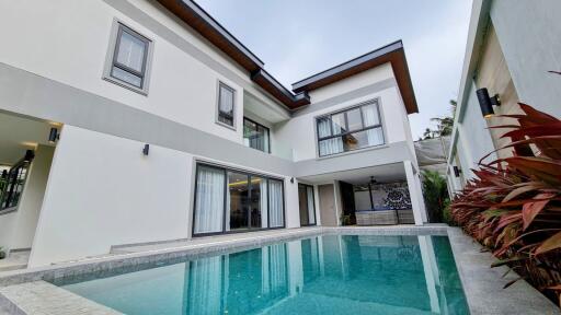 Modern Design Jomtien Pool Villa for Sale