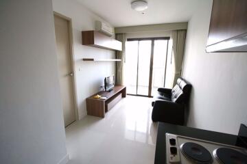 1 bed Condo in Ideo Sathorn-Taksin Banglamphulang Sub District C012600