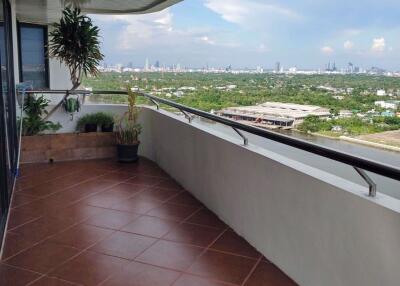 3 bed Condo in PM Riverside Bangphongphang Sub District C012590