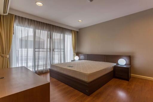 2 bed Condo in Grand Heritage Thonglor Khlong Tan Nuea Sub District C012573