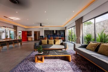 5 Bedrooms House in The Plantation Estates East Pattaya H008429