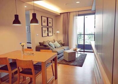 2 bed Condo in The Lumpini 24 Khlongtan Sub District C012543