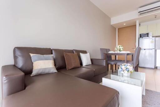 2 bed Condo in The Lofts Ekkamai Phrakhanongnuea Sub District C012529