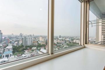 2 bed Condo in Rhythm Ratchada Samsennok Sub District C012522