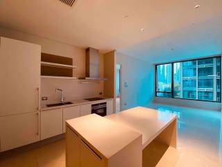 1 bed Condo in Sindhorn Residence Lumphini Sub District C012502