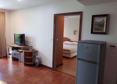 1 bed Condo in Baan Somthavil Lumphini Sub District C012500