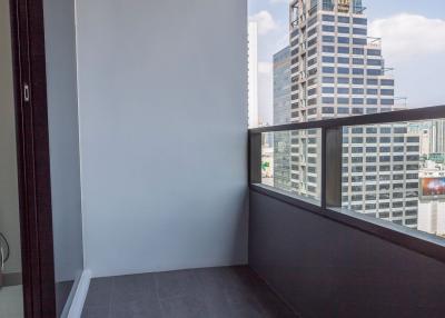 2 bed Condo in M Silom Suriyawong Sub District C012496