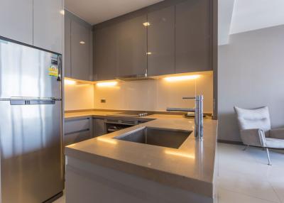 2 bed Condo in M Silom Suriyawong Sub District C012496