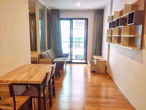 1 bed Condo in The Vertical Aree Samsennai Sub District C012486