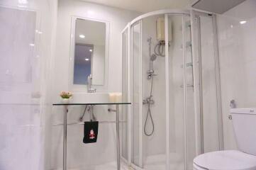 2 bed Condo in Silom Terrace Silom Sub District C012481