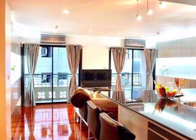 2 bed Condo in Silom Terrace Silom Sub District C012481