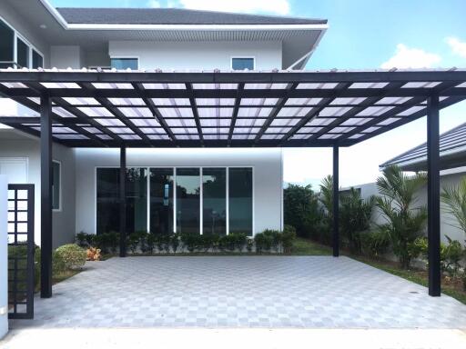 Dream Pool Villa House for Sale in East Pattaya