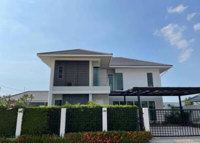 Dream Pool Villa House for Sale in East Pattaya