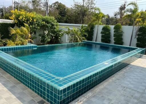 Dream Pool Villa House for Sale in East Pattaya