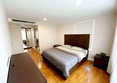 2 bed Condo in Baan Siri Ruedee Lumphini Sub District C012466