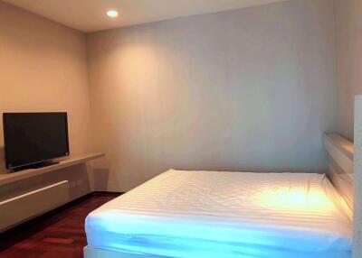 2 bed Condo in Noble Ora Khlong Tan Nuea Sub District C012460