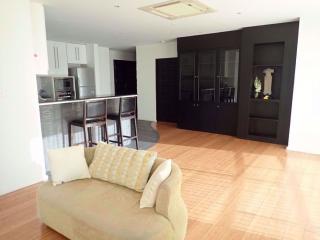 2 bed Condo in Baan Somthavil Lumphini Sub District C012434