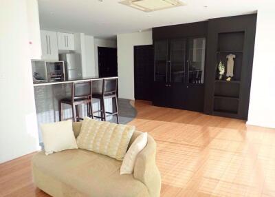 2 bed Condo in Baan Somthavil Lumphini Sub District C012434