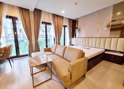 Studio bed Condo in Noble Ploenchit Lumphini Sub District C012427