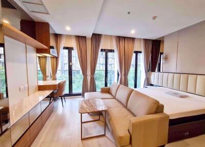 Studio bed Condo in Noble Ploenchit Lumphini Sub District C012427