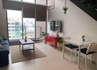 1 bed Condo in The Lofts Ekkamai Phrakhanongnuea Sub District C012422