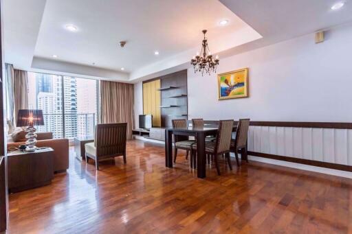 2 bed Condo in Baan Siri 24 Khlongtan Sub District C012404