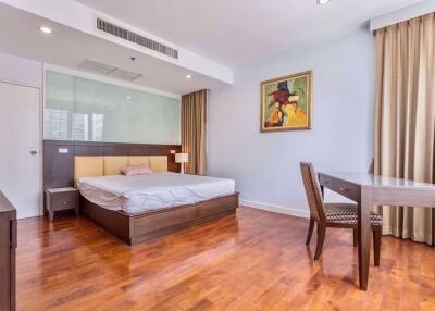 2 bed Condo in Baan Siri 24 Khlongtan Sub District C012404