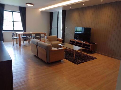 2 bed Condo in Lily House Khlong Toei Nuea Sub District C012401