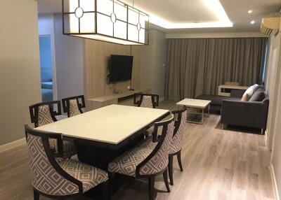 3 bed Condo in UN Residence Khlong Tan Nuea Sub District C012392