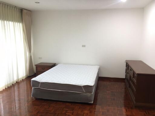 3 bed Condo in Tubtim Mansion Khlong Tan Nuea Sub District C012383