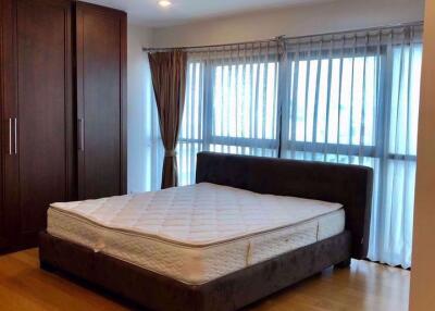 2 bed Condo in Sathorn Gardens Thungmahamek Sub District C012348