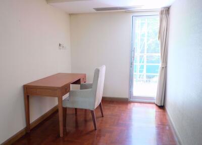 3 bed Condo in The Peony Chong Nonsi Sub District C012340