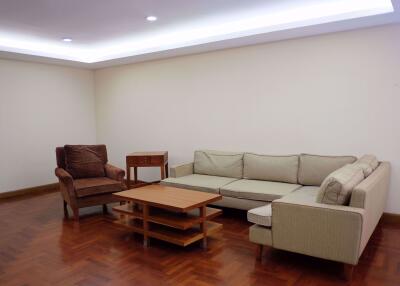 3 bed Condo in The Peony Chong Nonsi Sub District C012340