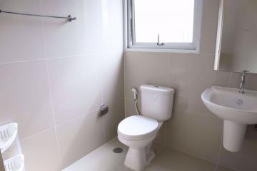 2 ห้องนอน, 2 ห้องน้ำ คอนโด ราคา ฿ 24,000/เดือน