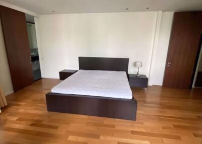 2 bed Condo in The Lakes Khlongtoei Sub District C012317