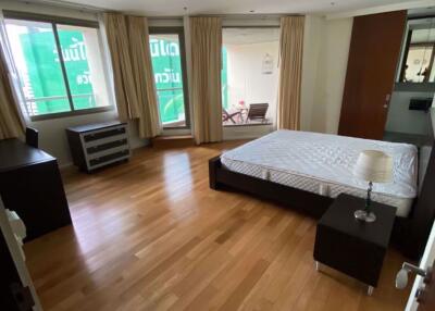 2 bed Condo in The Lakes Khlongtoei Sub District C012317