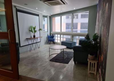 3 bed Condo in President Park Sukhumvit 24 Khlongtan Sub District C012287