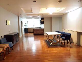 3 bed Condo in President Park Sukhumvit 24 Khlongtan Sub District C012287