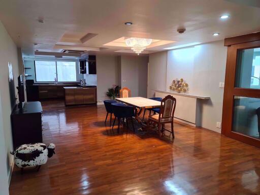 3 bed Condo in President Park Sukhumvit 24 Khlongtan Sub District C012287