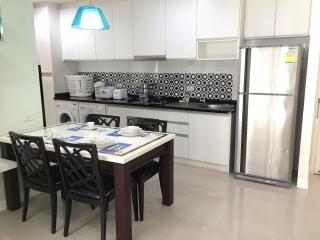 2 bed Condo in Chanarat Place Khlong Toei Nuea Sub District C012262