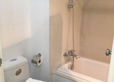 2 bed Condo in Chanarat Place Khlong Toei Nuea Sub District C012262