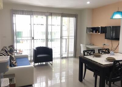 2 bed Condo in Chanarat Place Khlong Toei Nuea Sub District C012261