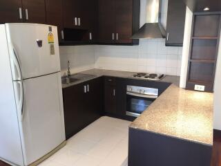 2 bed Condo in Mela Mansion Khlong Toei Nuea Sub District C012256