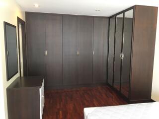 2 bed Condo in Mela Mansion Khlong Toei Nuea Sub District C012256