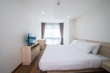 3 bed Condo in Sakura Suites Khlong Tan Nuea Sub District C012241