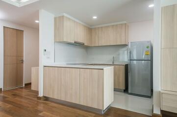 2 bed Condo in Sakura Suites Khlong Tan Nuea Sub District C012239