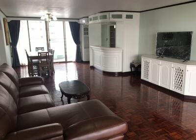 3 bed Condo in Tongtip Mansion Khlong Tan Nuea Sub District C012195