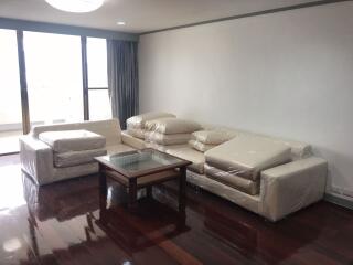 3 bed Condo in Tongtip Mansion Khlong Tan Nuea Sub District C012193