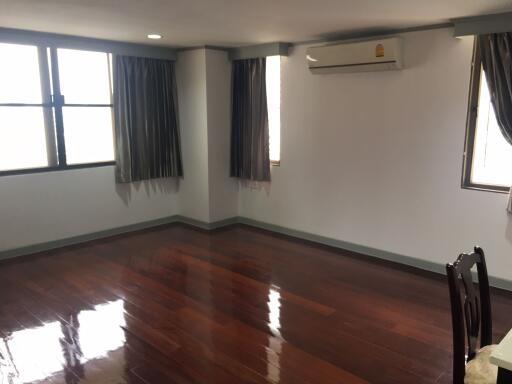 3 bed Condo in Tongtip Mansion Khlong Tan Nuea Sub District C012193