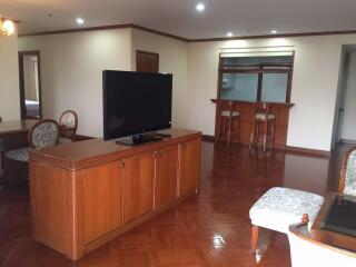 3 bed Condo in Royal Kensington Mansion Phrakhanongnuea Sub District C012191